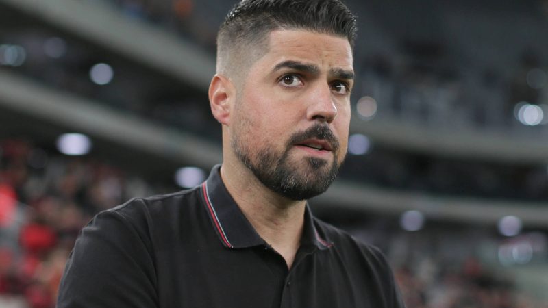 Corinthians encaminha acordo com o técnico português António Oliveira – 06/02/2024 – Esporte