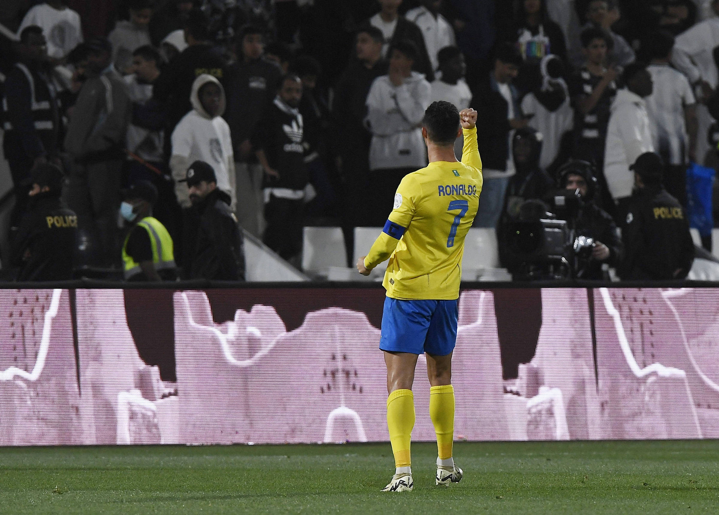 Cristiano Ronaldo é suspenso por provocar torcida adversária com gesto ofensivo – 29/02/2024 – Esporte