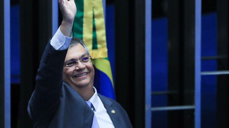 Em despedida do Senado, Dino diz que agirá pela harmonia dos poderes