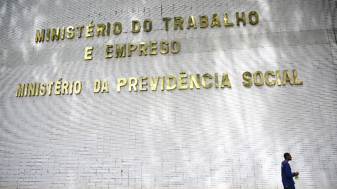 Empresas têm até dia 29 para informar salários de homens e mulheres