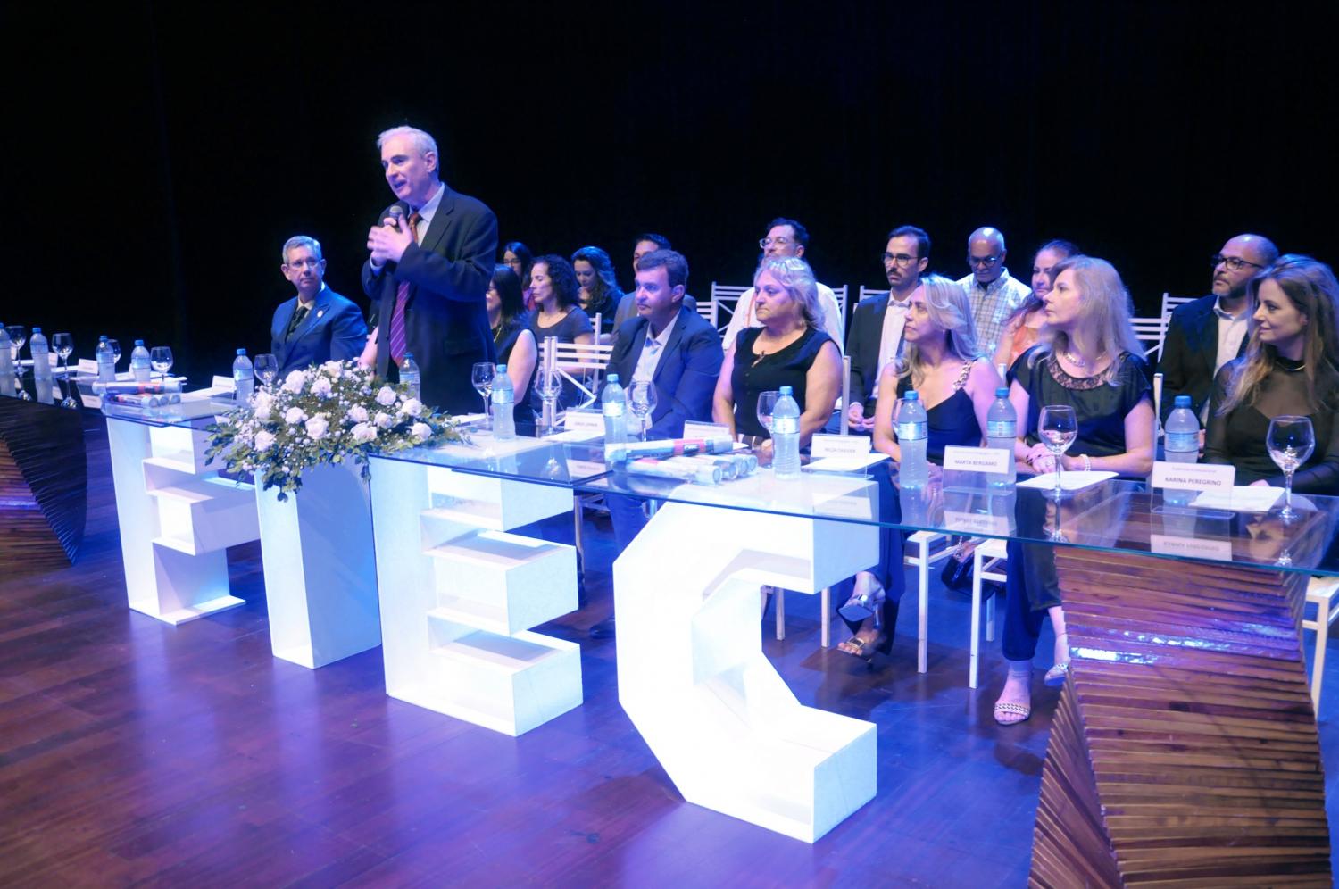 FIEC realiza formatura de cursos tcnicos para 96 alunos