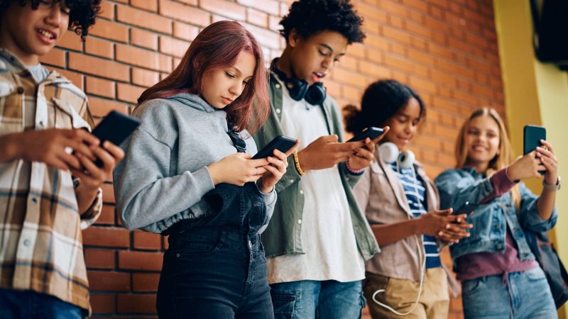 Flórida aprova projeto contra rede social para menor de 16 – 23/02/2024 – Tec