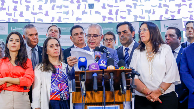 Frentes parlamentares do Congresso cobram devolução da MP da reoneração