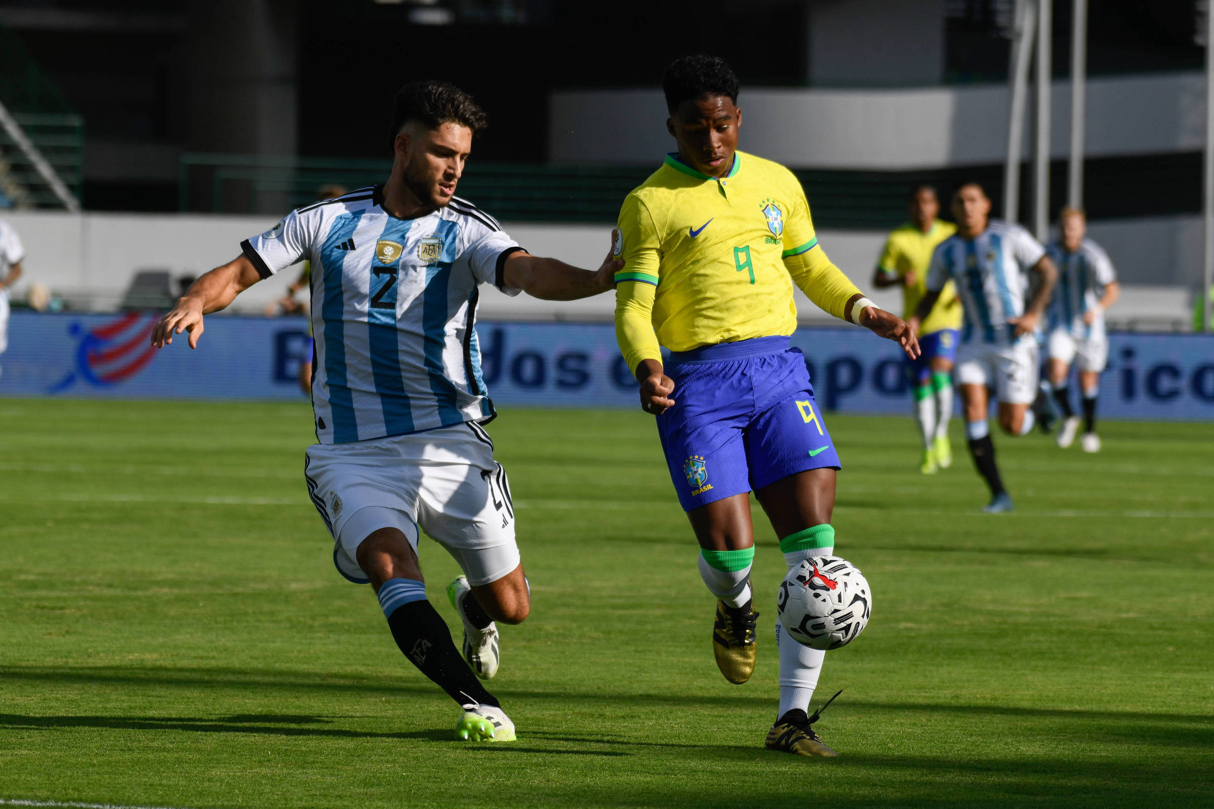 Futebol brasileiro precisa de assistência psicológica constante – 13/02/2024 – Tostão