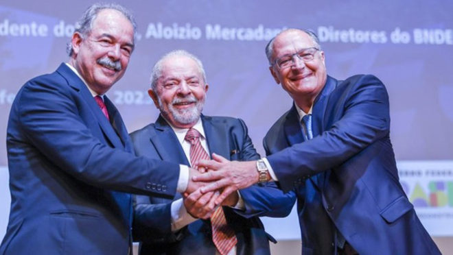 Governo imita potências com política industrial, mas não fez lição de casa