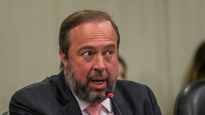 Governo quer usar dinheiro da privatização da Eletrobras para conter conta de luz