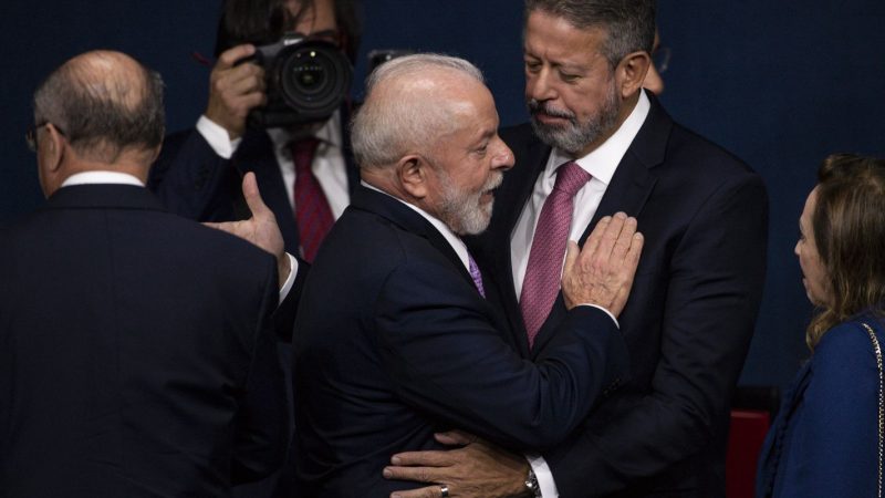 Lula e Arthur Lira se reúnem para tratar da relação entre poderes