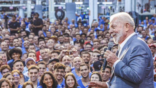 Lula volta a prometer isenção de IR para quem ganha até R$ 5 mil