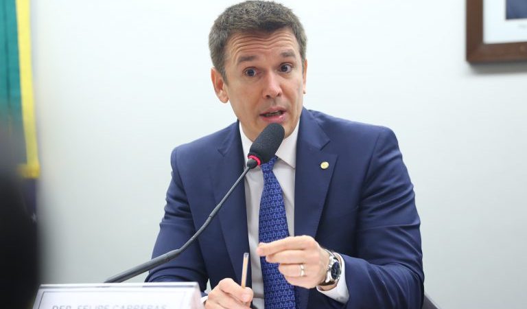 Projeto estabelece critério para tributação de empresas de formatura – Notícias