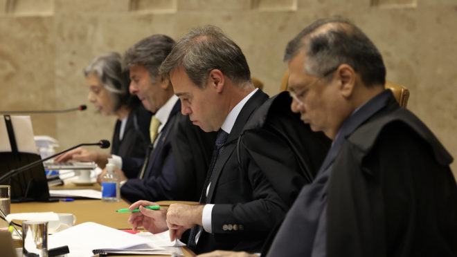 STF adia julgamento sobre “revisão da vida toda” do INSS para março