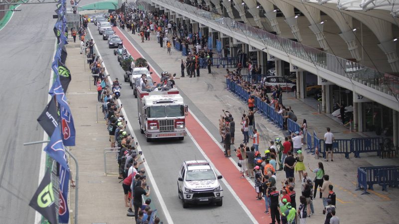 Wilson Fittipaldi é homenageado com volta em Interlagos – 24/02/2024 – Esporte