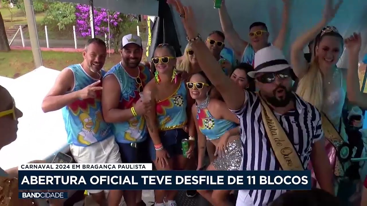 Abertura oficial do Carnaval 2024 de Bragança Paulista teve desfile de 11 blocos