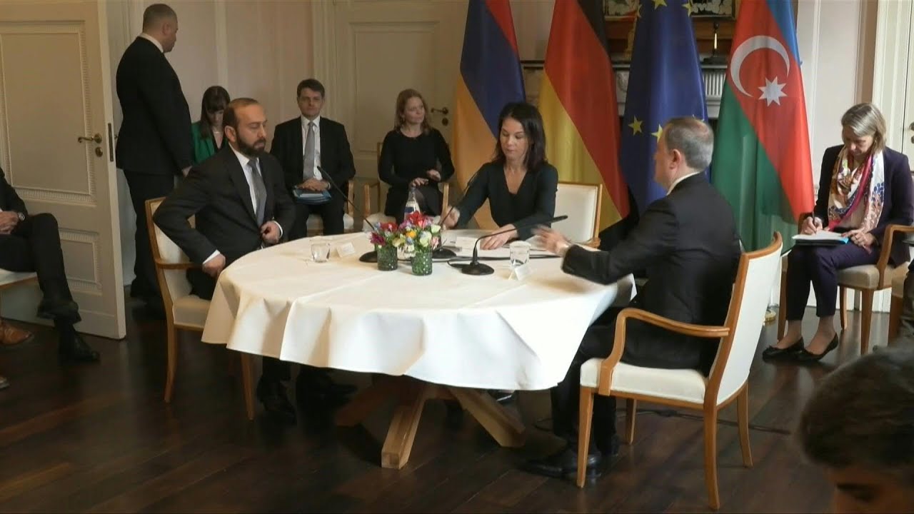Armênia e Azerbaijão iniciam negociações de paz por Nagorno Karabakh | AFP