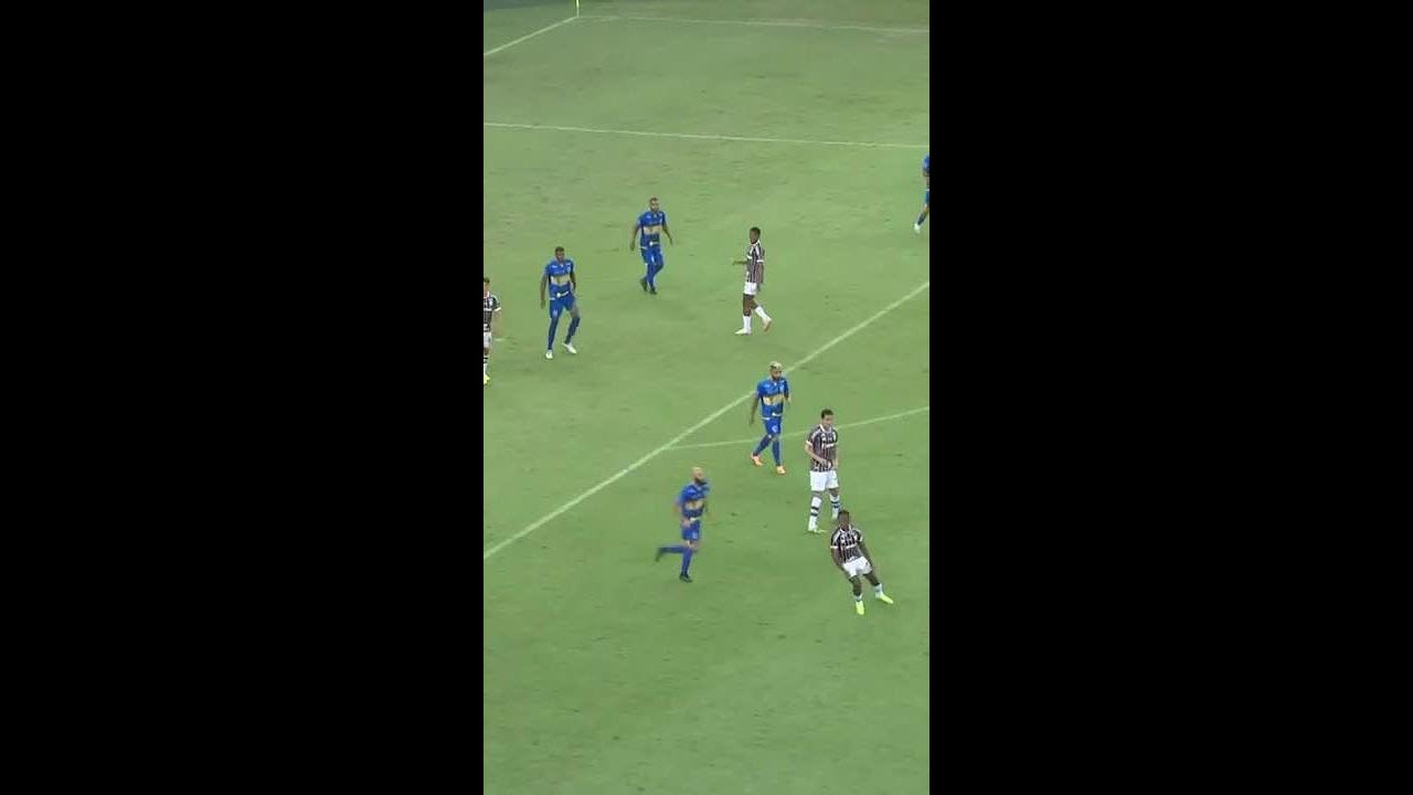 CANO DÁ LENÇOL E CHUTA PRA FAZER UM GOLAÇO! | FLUMINENSE X SAMPAIO CORRÊA | #shorts | ge.globo