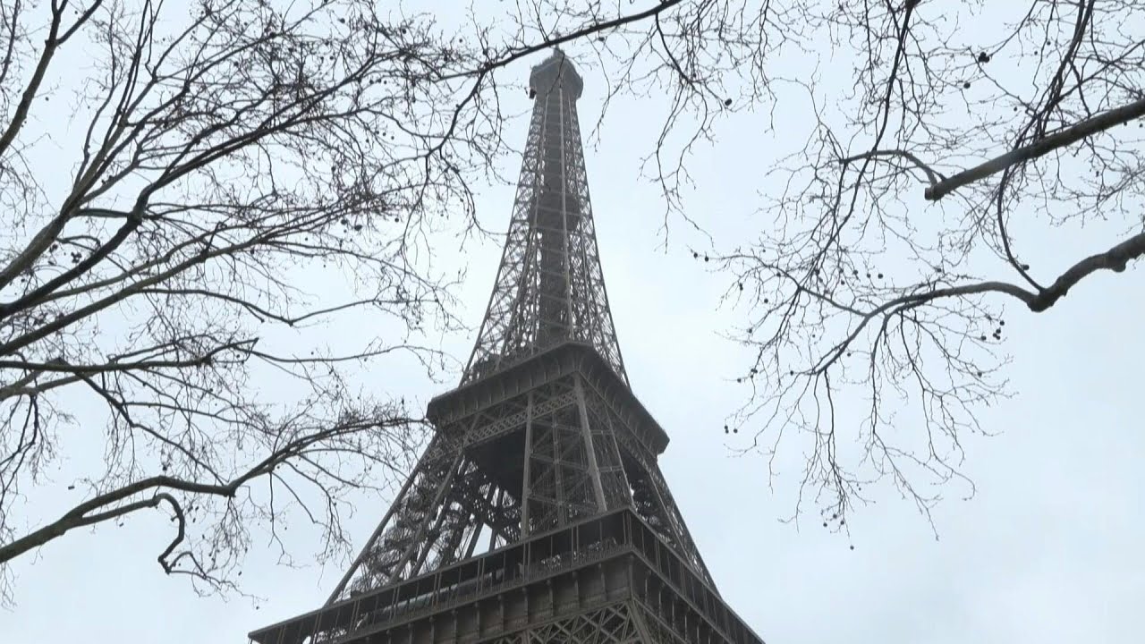 Greve chega ao fim, e Torre Eiffel reabre neste domingo | AFP