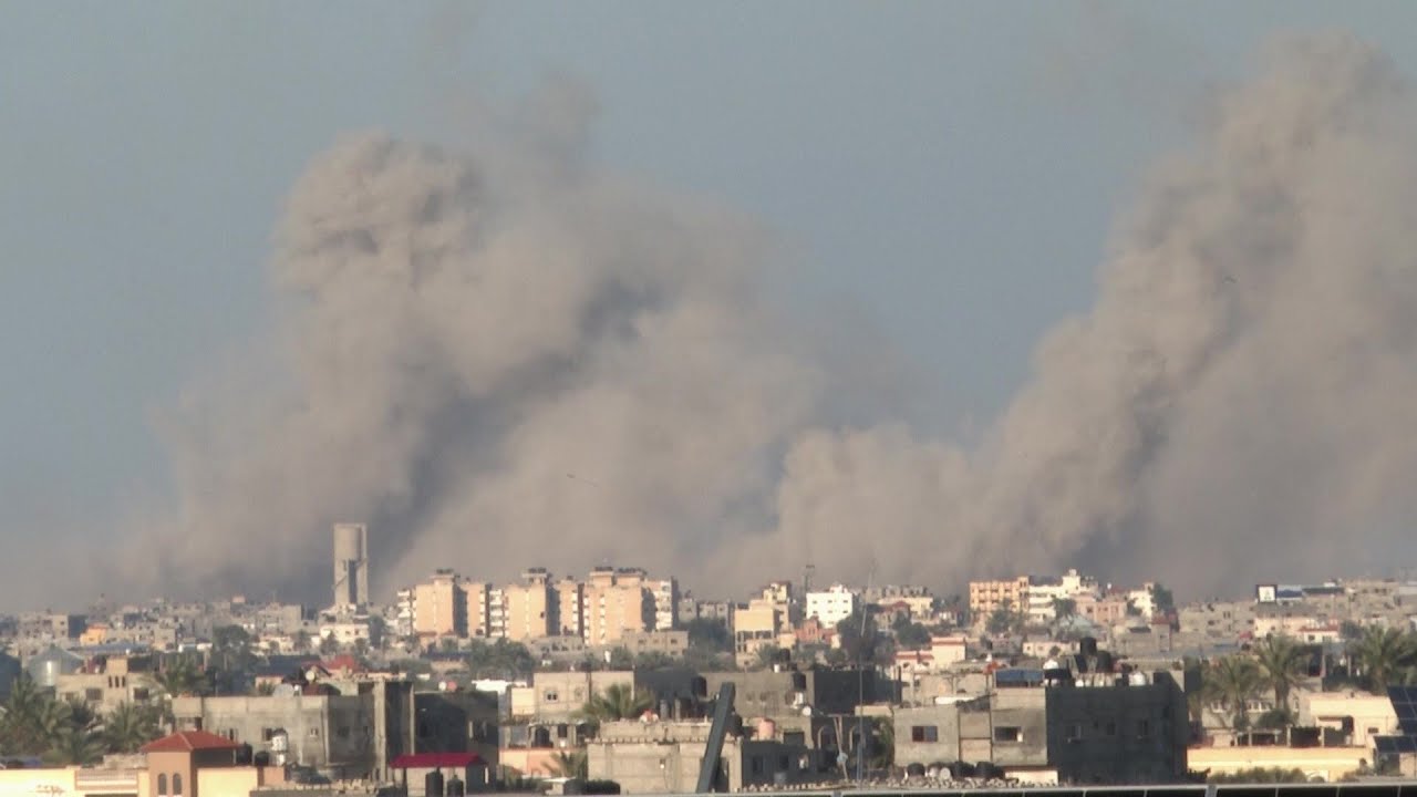 Israel mantém bombardeios contra Gaza, onde crise humanitária aumenta | AFP