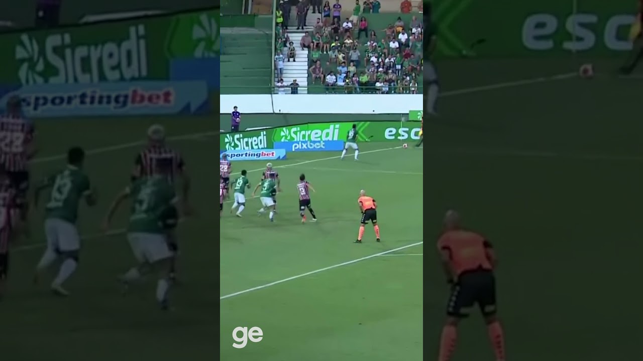 SÃO PAULO PEDE PÊNALTI TRÊS VEZES NO MESMO ATAQUE | SÃO PAULO X GUARANI | #shorts | ge.globo