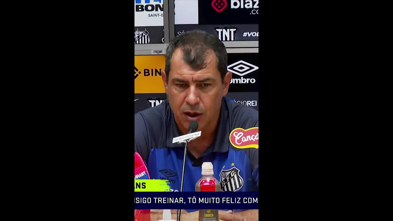 SAUDADE DO EX? NEYMAR INVADE COLETIVA DE CARILLE APÓS SANTOS X CORINTHIANS | #shorts | ge.globo