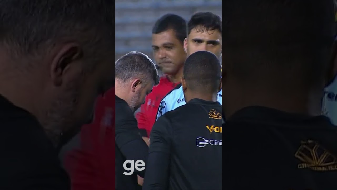 😨 ESSA DOEU! GOLEIRO MACHUCA O DEDINHO PRA DEFENDER PÊNALTI | COPA DO BRASIL | #shorts | ge.globo