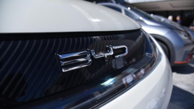BYD “dobra” investimento para produzir carros elétricos na BA e construirá prédios para funcionários