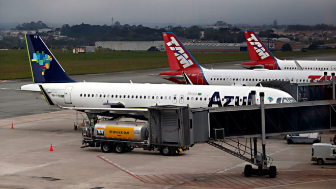 Brasil e Argentina cancelam limite de voos semanais de passageiros entre os países