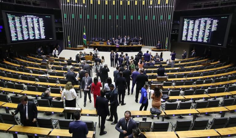 Câmara aprova projeto que viabiliza isenção do IR para quem ganha até dois salários mínimos – Notícias