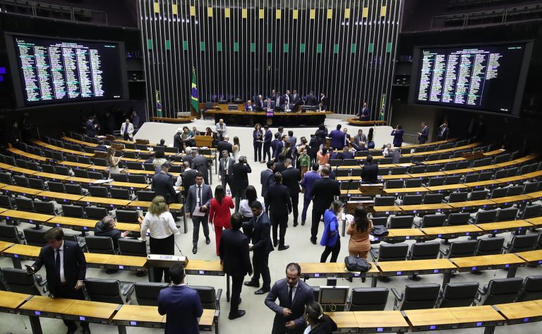 Câmara aprova projeto que viabiliza isenção do IR para quem ganha até dois salários mínimos – Notícias