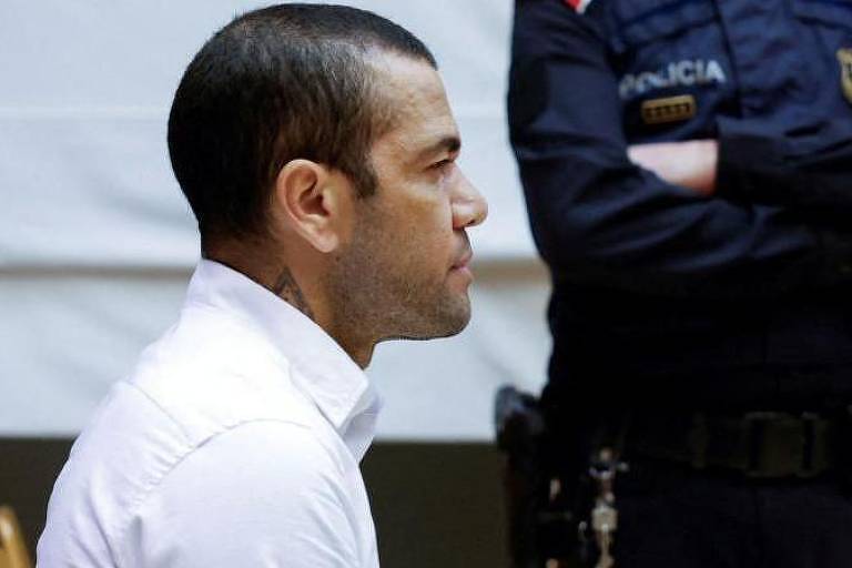 Daniel Alves continua sem depositar fiança e segue preso – 22/03/2024 – Esporte