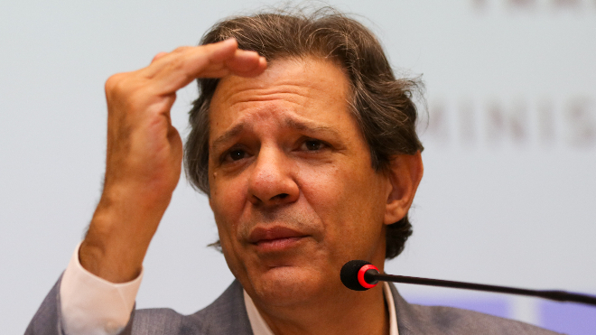 Distribuição de dividendos extras da Petrobras não pode comprometer investimento