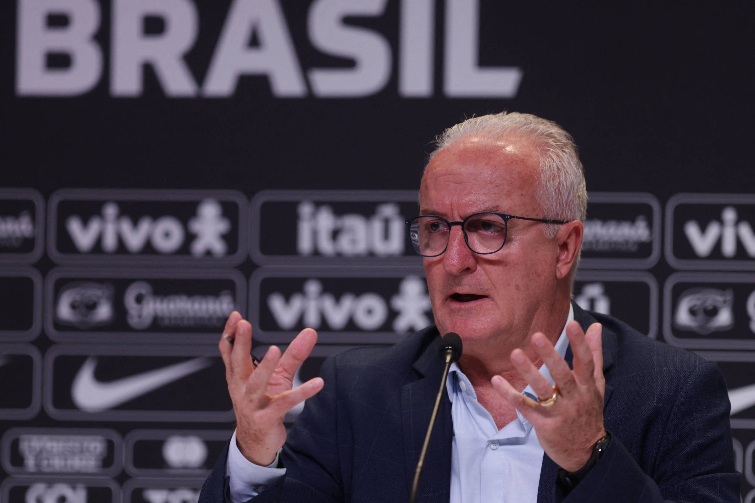 Dorival convoca Léo Jardim, Fabrício Bruno e Galeno para seleção – 11/03/2024 – Esporte