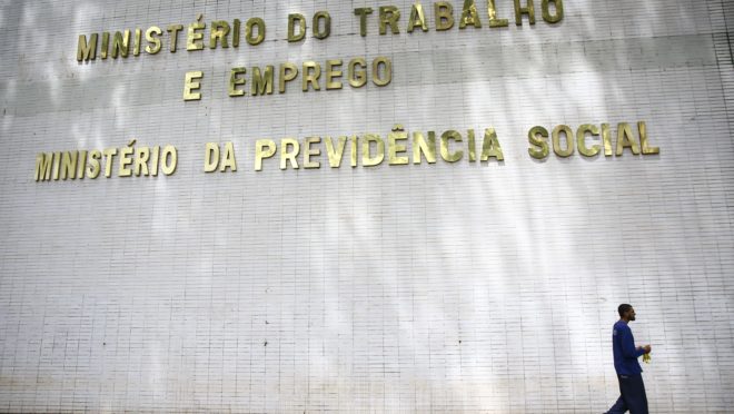 Entidades vão ao STF contra lei de igualdade salarial entre gêneros