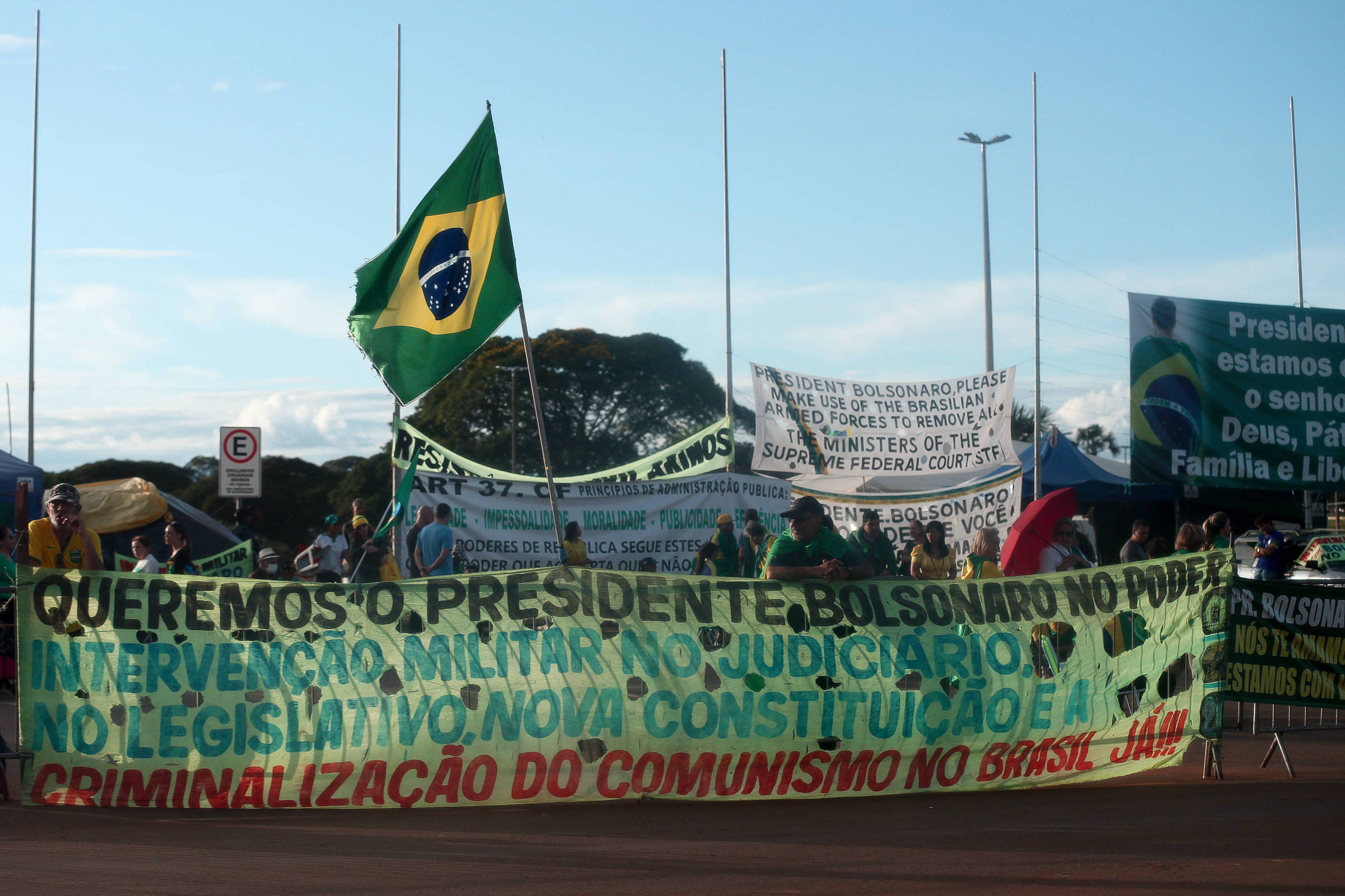 Forças Armadas são alvo de teorias conspiratórias em redes – 04/03/2024 – Encaminhado com Frequência