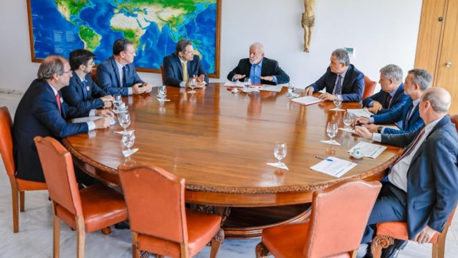 Governo atribui alimentos mais caros ao clima e espera queda a partir de abril