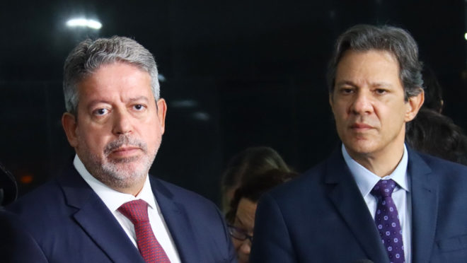 Haddad cede ao Congresso e vê crescer risco de descumprir meta fiscal