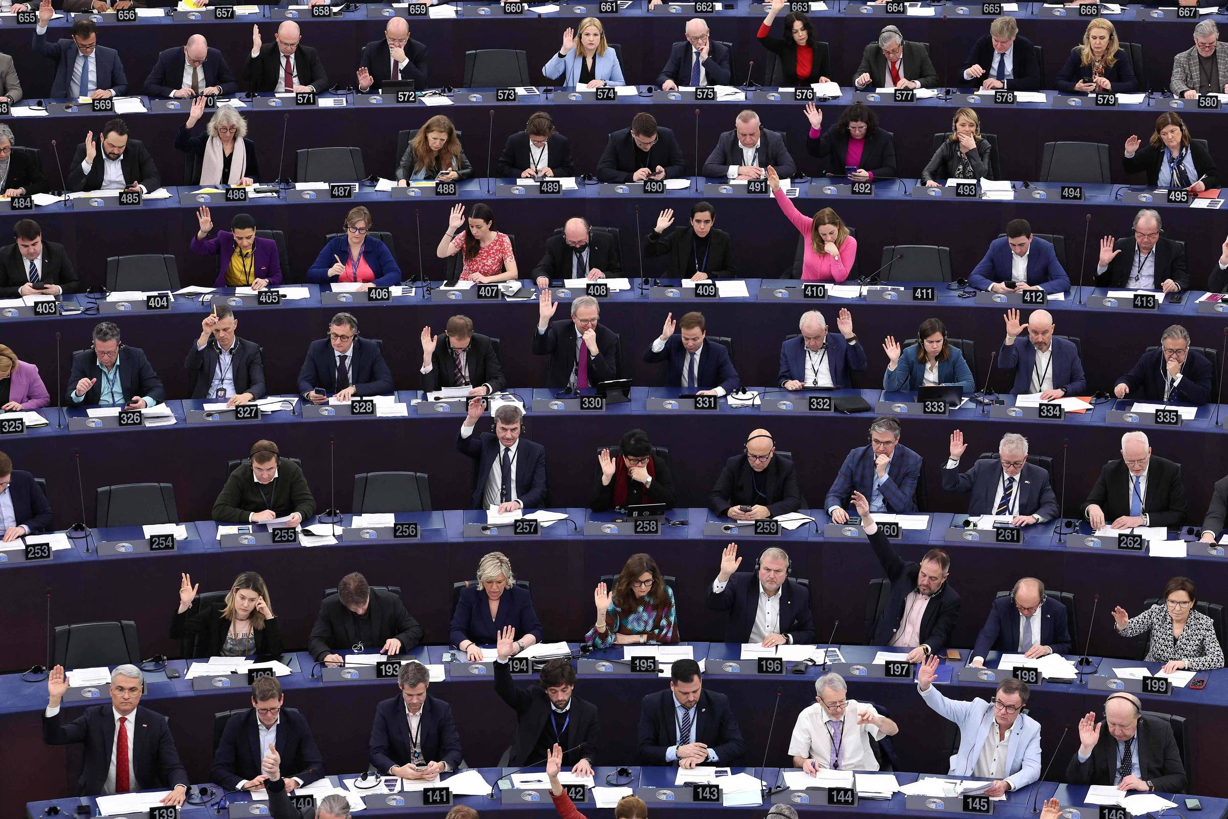 IA: Parlamento Europeu aprova regulação da tecnologia – 13/03/2024 – Tec