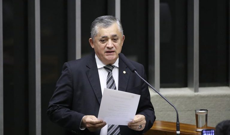Líder do governo afirma que há acordo para votar hoje o texto que altera a Lei de Falências – Notícias