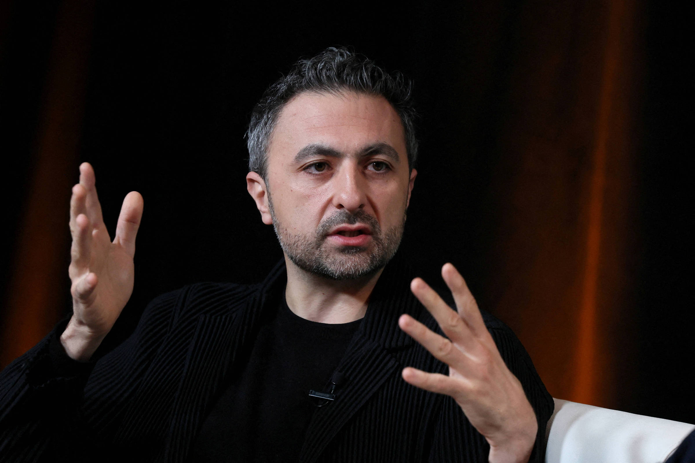 Microsoft contrata Suleyman da DeepMind para divisão de IA – 19/03/2024 – Tec