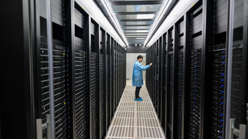 Microsoft e OpenAI planejam data center de US$ 100 bi – 29/03/2024 – Tec
