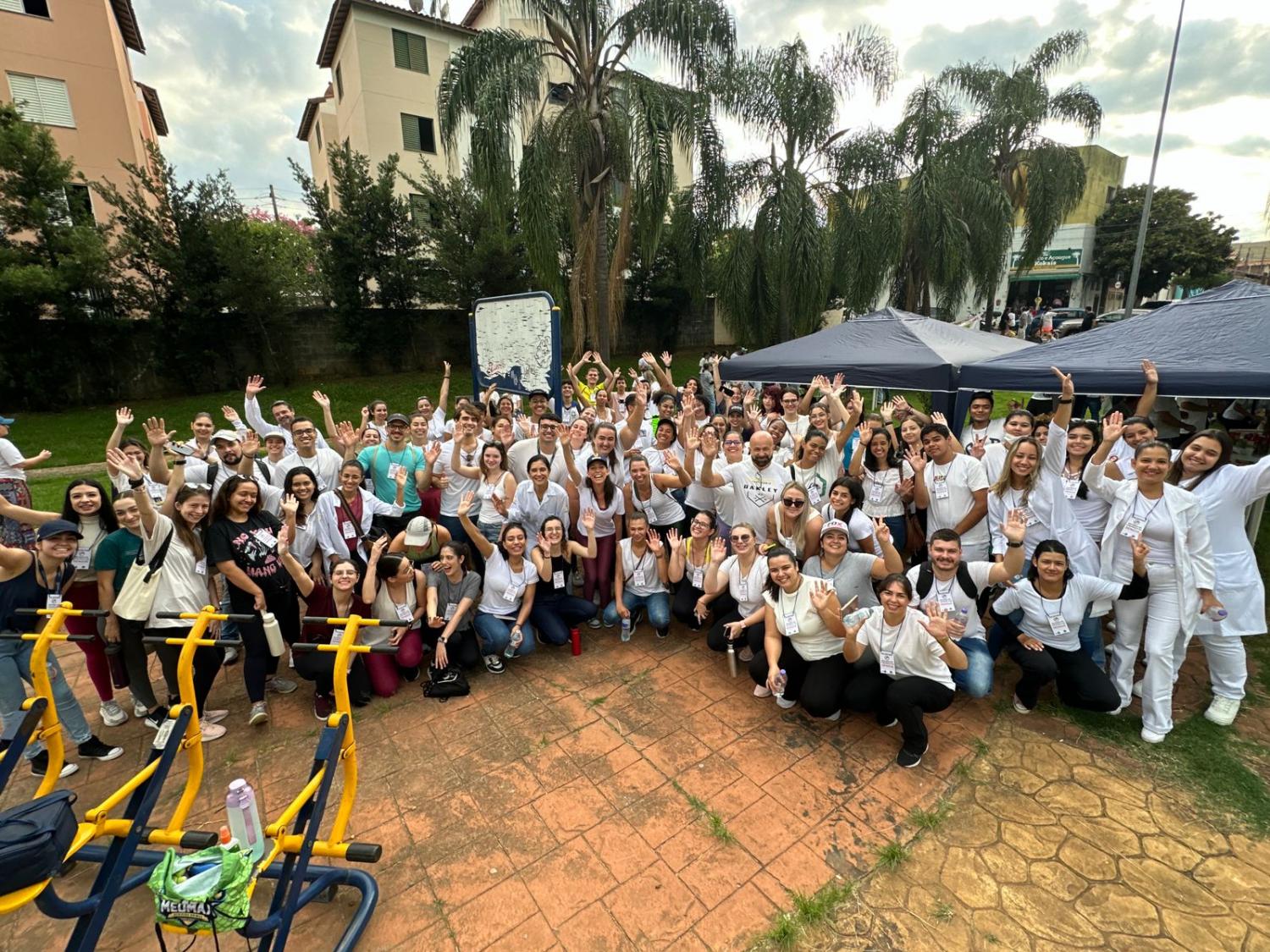 Mutiro da Dengue visita 4.500 residncias no Jardim Morada do Sol