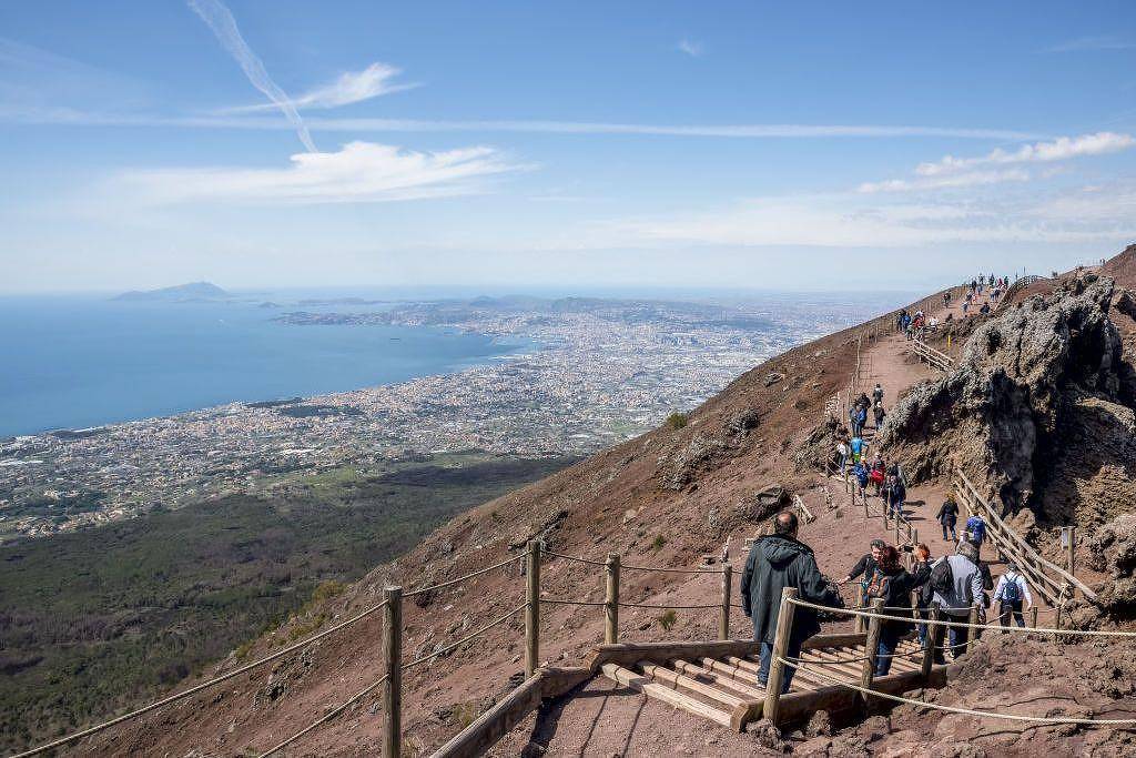 Nápoles: a cidade italiana que pode ser soterrada por lava – 31/03/2024 – Turismo