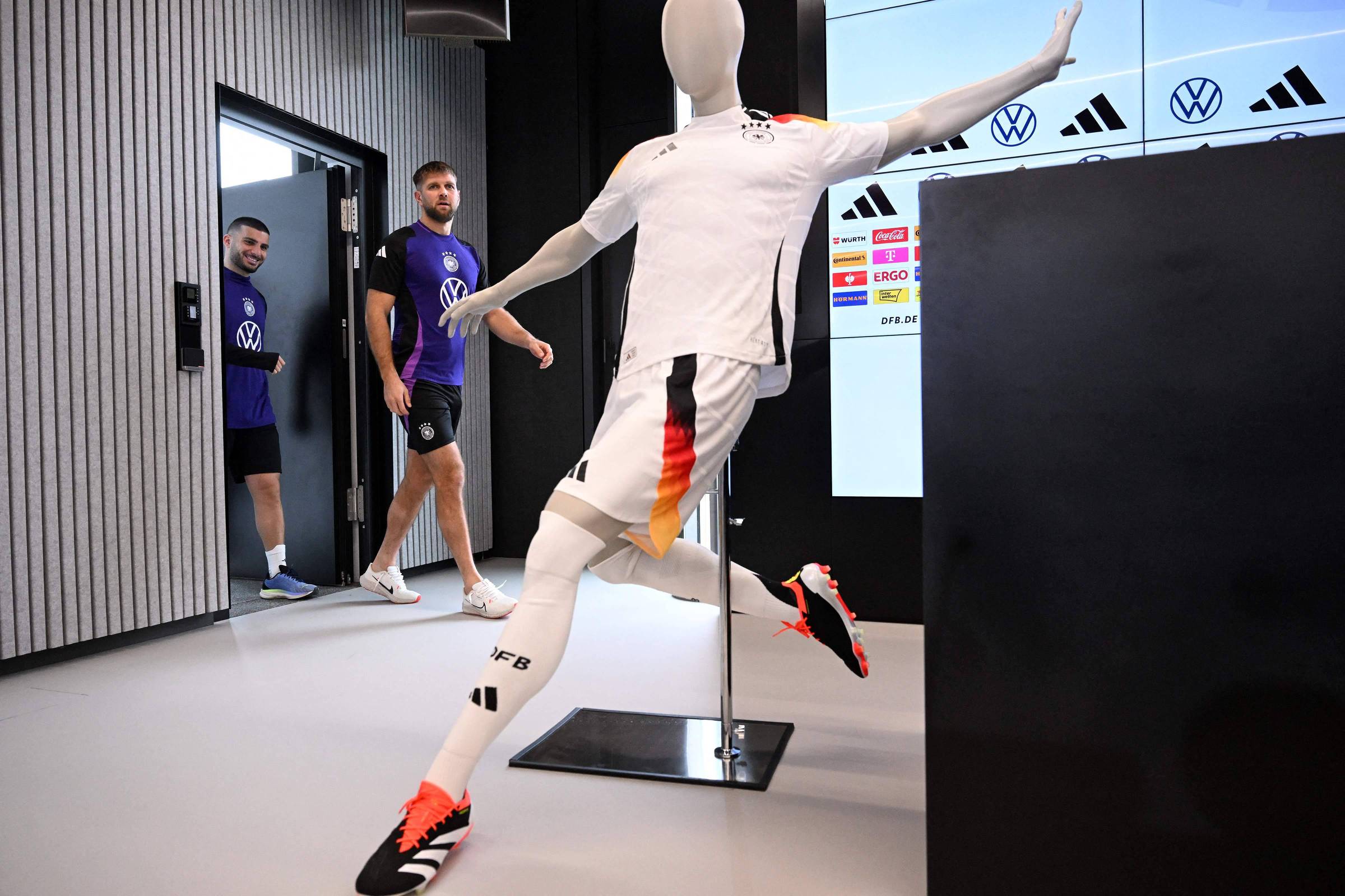 Nike consegue encerrar acordo histórico entre seleção alemã e Adidas – 21/03/2024 – Esporte