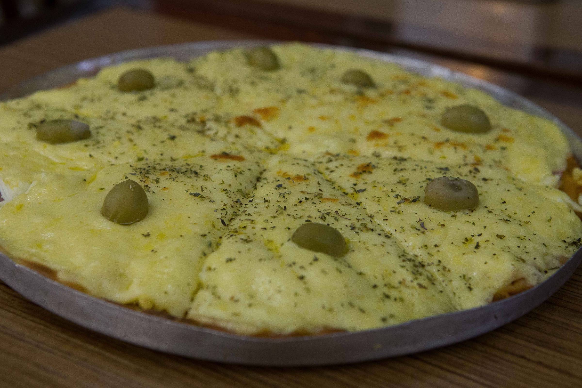 Pizza de padaria, patrimônio ameaçado da gastronomia de São Paulo – 26/03/2024 – Cozinha Bruta