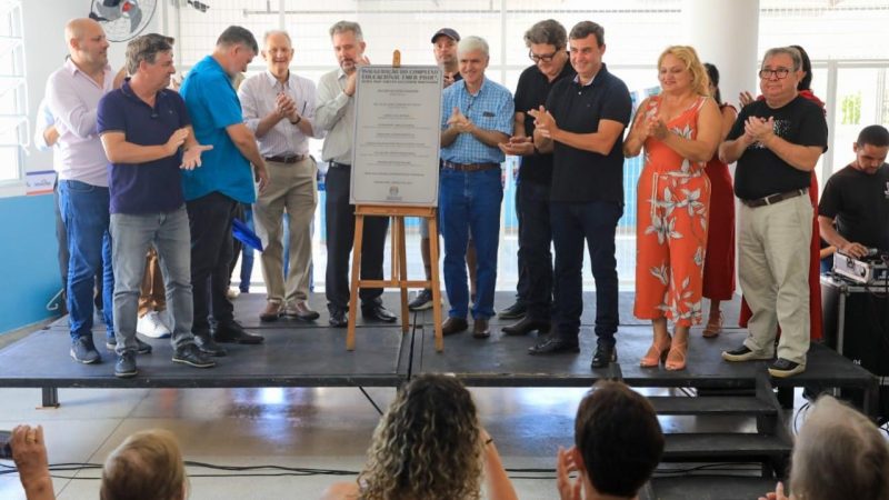 Prefeito Nilson Gaspar inaugura o Complexo Educacional Prof Maria Jos Arruda Salvadori Martinho