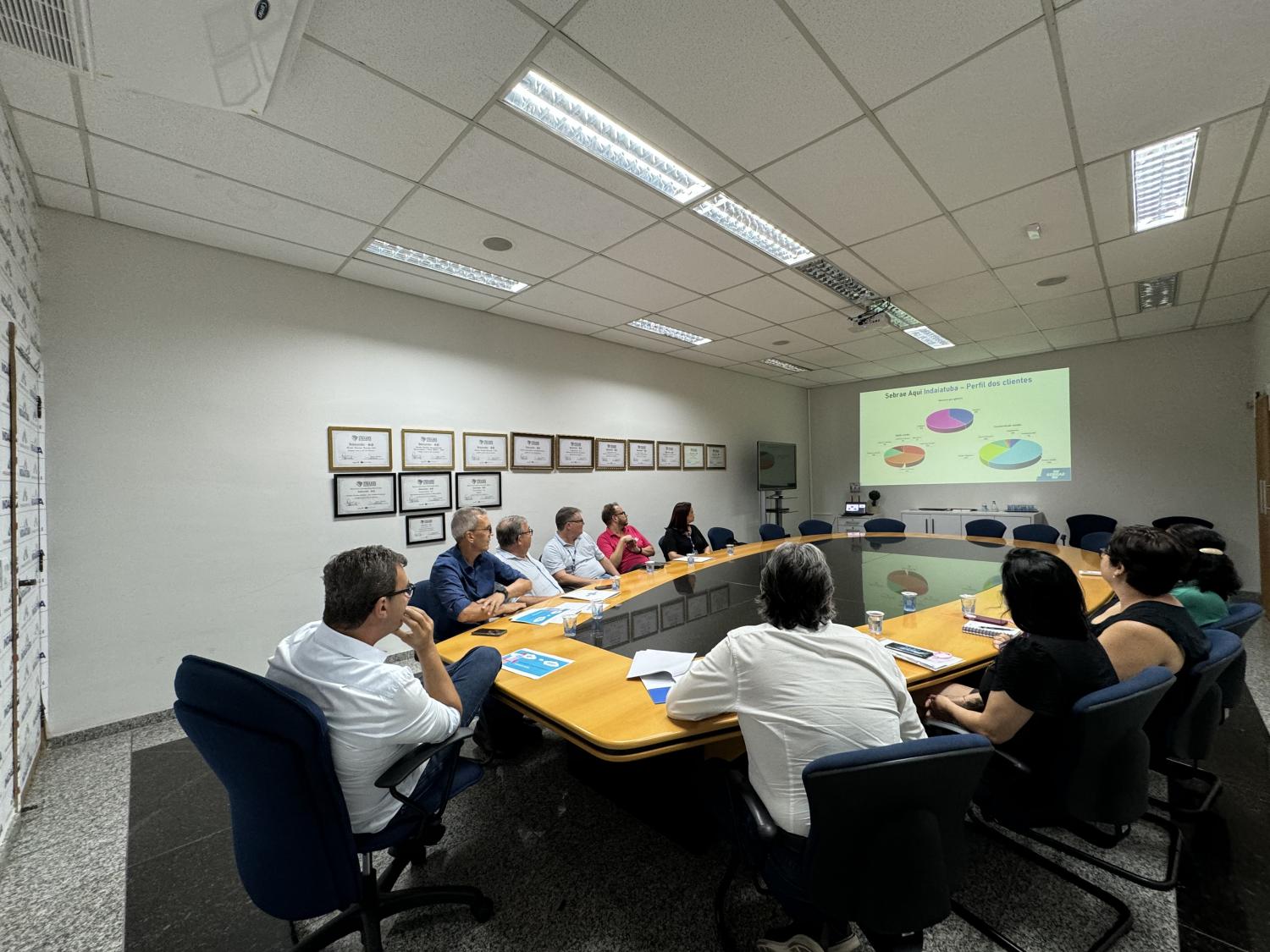 Prefeito e Secretrio de Governo recebem representantes do Sebrae para prestao de contas de 2023