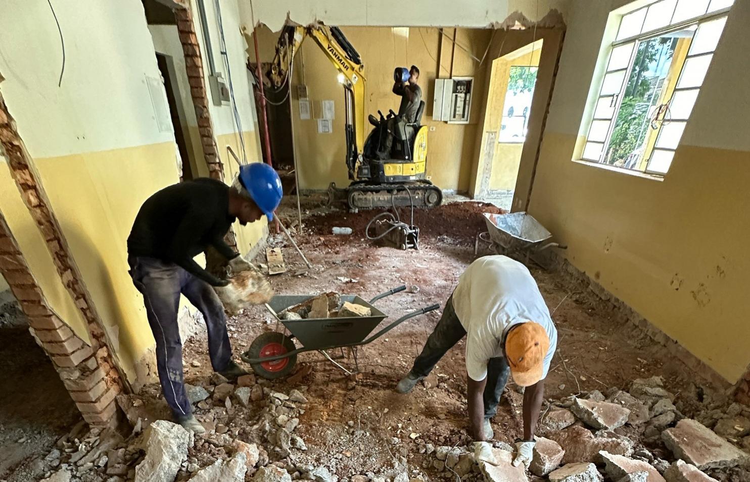 Prefeitura inicia obra de ampliao, reforma e adequao do antigo prdio da Fiec II