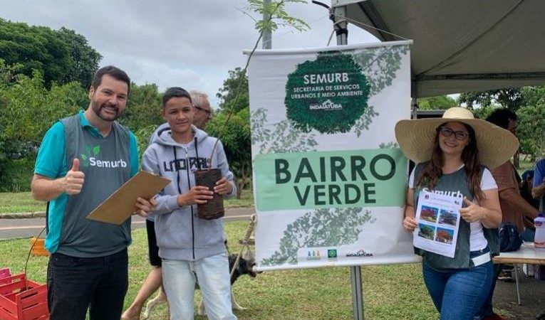Prefeitura promove plantio de rvores do Projeto Bairro Verde no Jardim Bem-te-vi