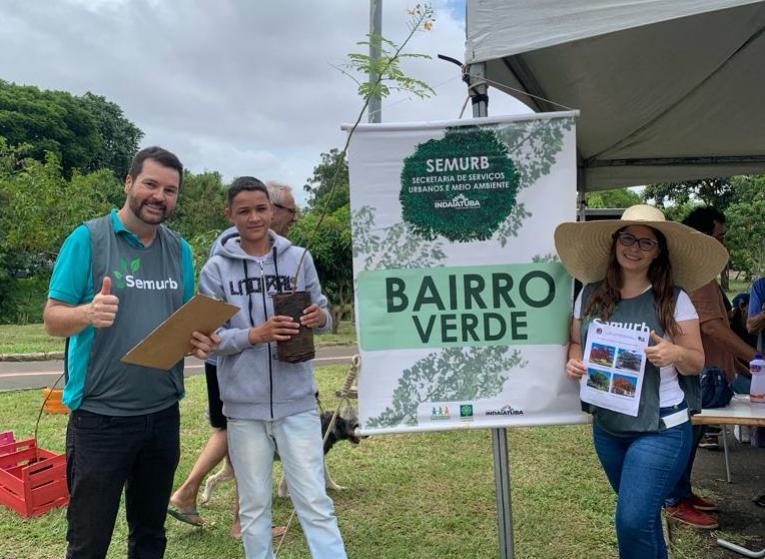 Prefeitura promove plantio de rvores do Projeto Bairro Verde no Jardim Bem-te-vi