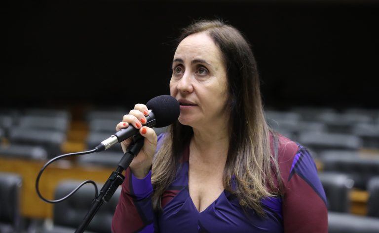Projeto adia para 2026 publicação de relatórios de igualdade salarial por empresas – Notícias