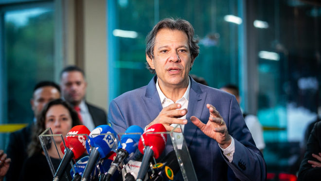 Projetos da reforma tributária saem agora em março, diz Haddad