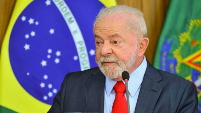 Promessa de Lula para isentar Imposto de Renda até R$ 5 mil está distante